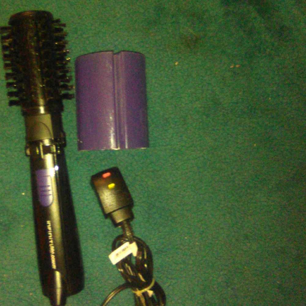 Infiniti Pro by Conair 2-in-1 Spin Air Brush